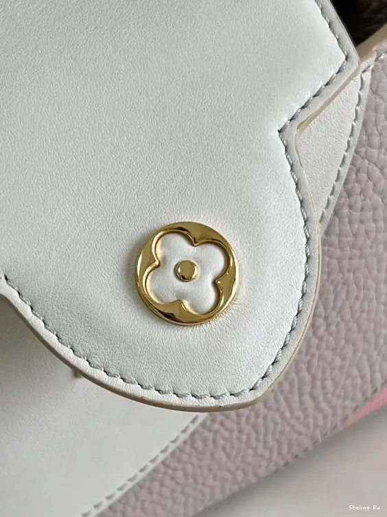 LOUIS MINI VUITTON CAPUCINES 0518